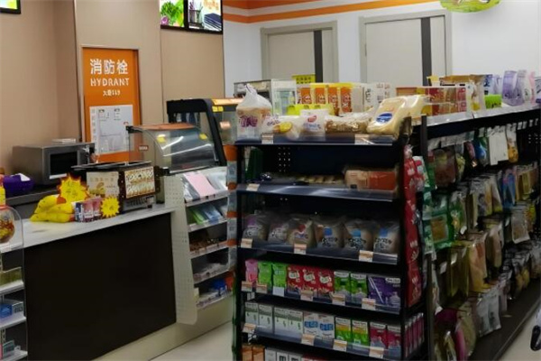 六加一便利店