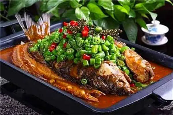 焖记煌烤全鱼加盟