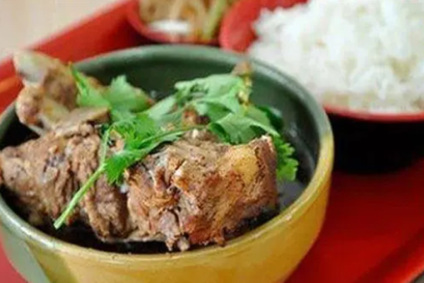 骨校长排骨米饭加盟