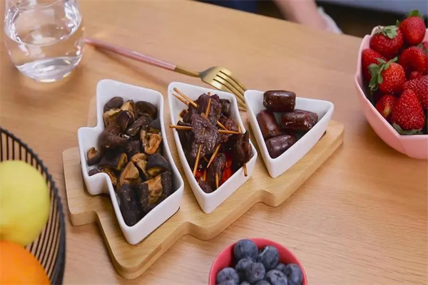 呀咪呀咪食品加盟
