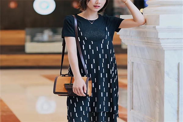 亿君女装加盟