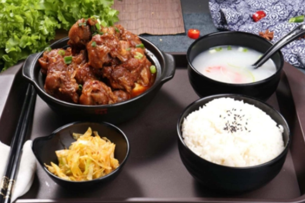寻骨记酱骨饭加盟