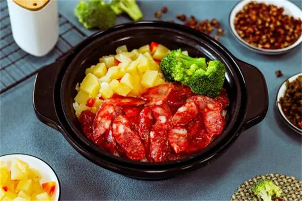 香塔塔煲仔饭招商加盟