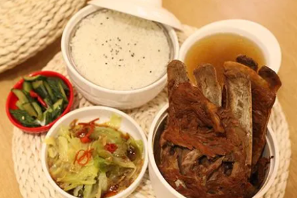 犟师傅排骨米饭加盟
