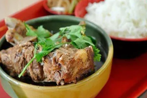 憨骨头排骨米饭