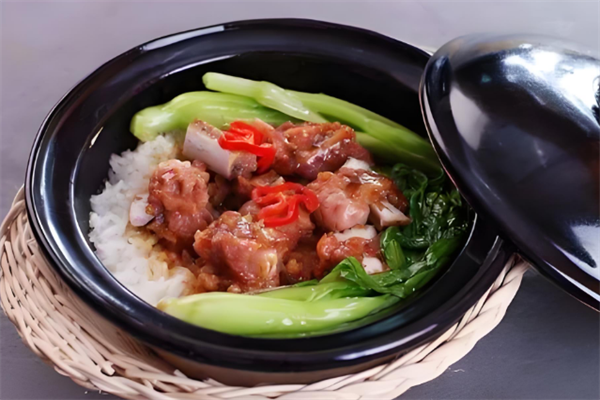 香伯里煲仔饭加盟