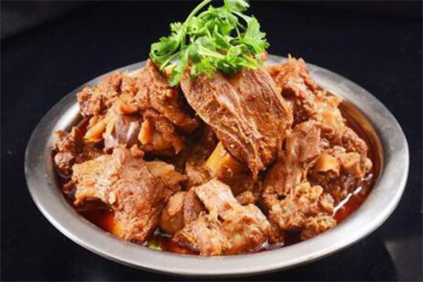 农夫大盆骨