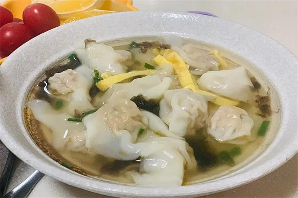 巧味骨汤馄饨加盟