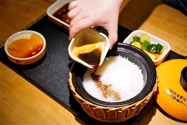 味家煲仔饭招商加盟