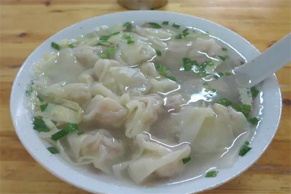 巧味骨汤馄饨加盟