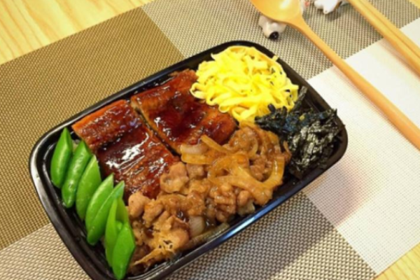巨饿便当加盟