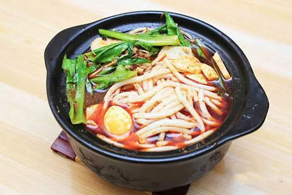 溢香砂锅米线加盟