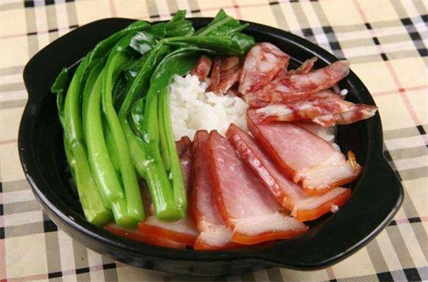 欢乐居煲仔饭