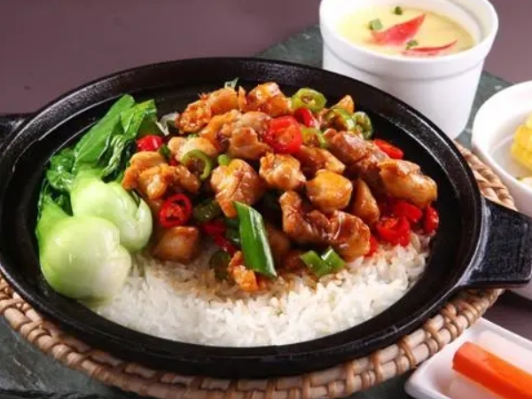 欢乐居煲仔饭