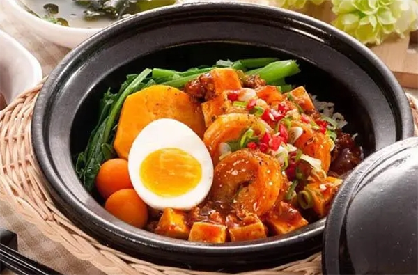 欢乐居煲仔饭