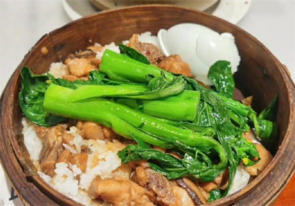 聚会煲仔饭