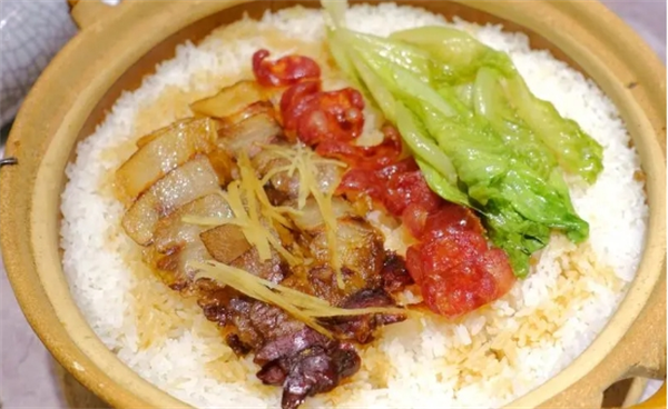 聚会煲仔饭