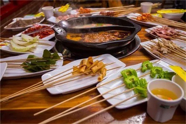 味美思串串香加盟