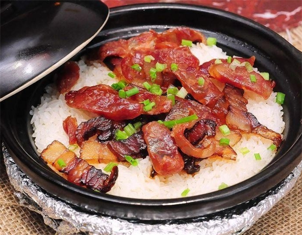 寻米记煲仔饭