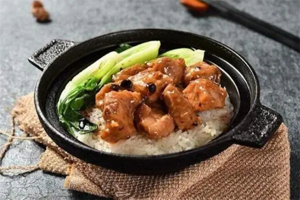 沉香煲仔饭加盟