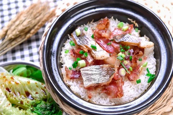 香缘居煲仔饭加盟