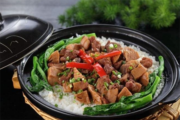 顺聚福煲仔饭加盟