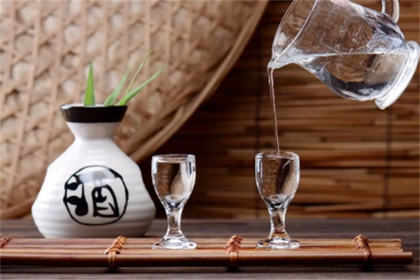 坛老大酒水