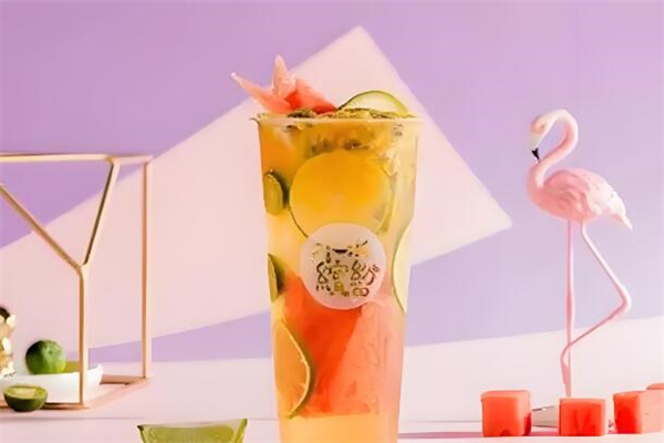 鹿莎新鲜水果茶