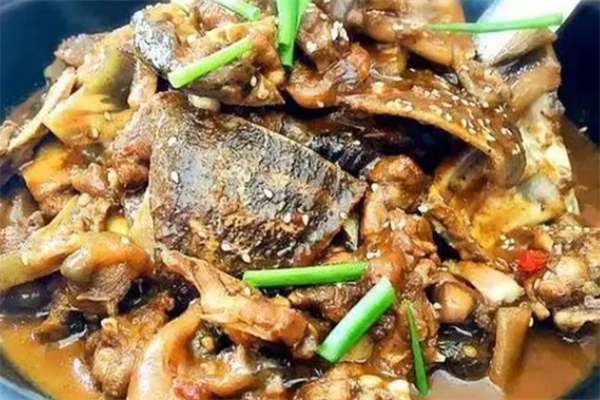八鼎记甲鱼鸡子牛鞭煲