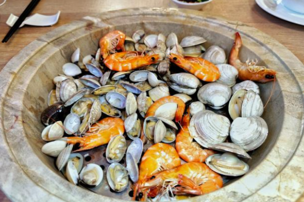锅上蒸蒸汽海鲜加盟