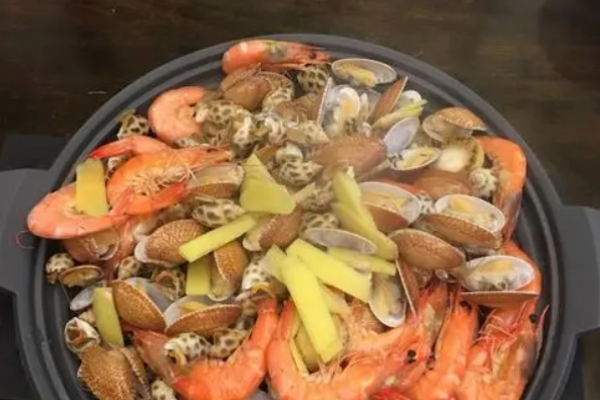 锅上蒸蒸汽海鲜加盟