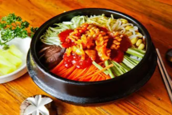 阿吉玛石锅拌饭加盟