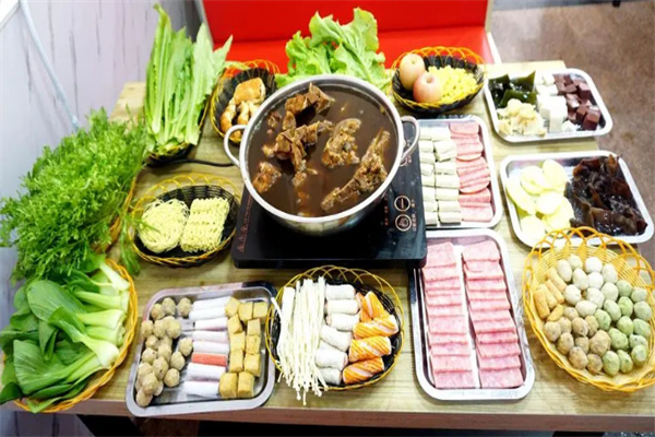 啃大骨火锅自助餐加盟