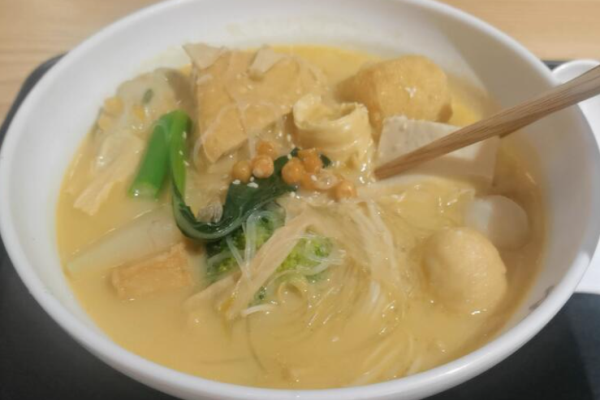 小自然麻辣烫加盟