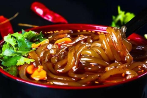 瑶嘻哈酸辣粉