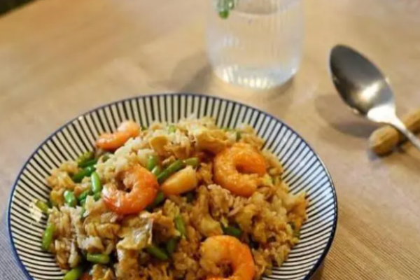 隔壁妈妈炒饭加盟店能赚钱吗?