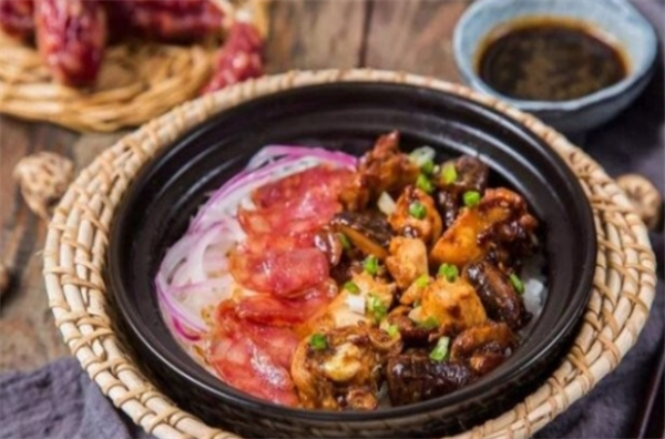 开门迎煲仔饭