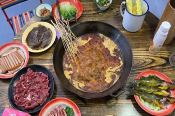炙九方地摊火锅