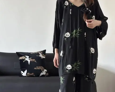 男左女右服装