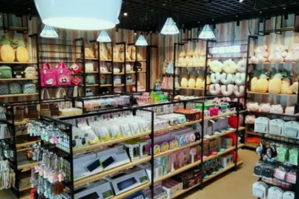 快时尚百货店