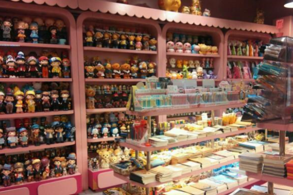 来客盒子精品店