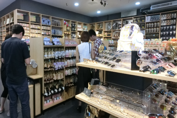 快消生活潮品店
