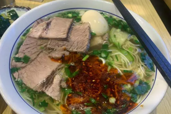 小灶派地道兰州牛肉面