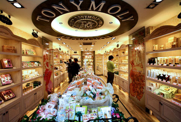 TONY MOLY