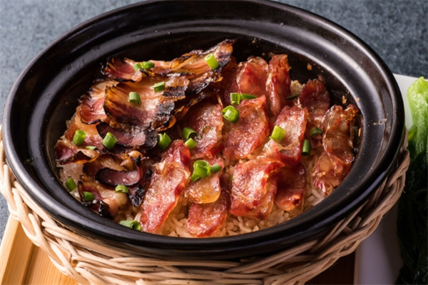 大艾煲仔饭