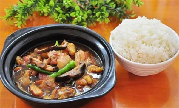 吉香黄焖鸡米饭