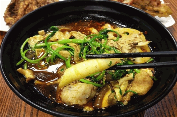 贰冒麻辣烫