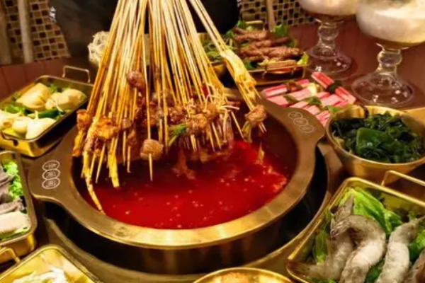 李闹闹串串香