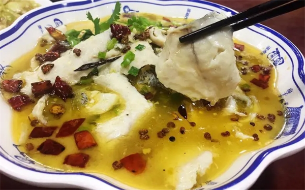 三里香酸菜鱼
