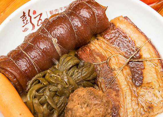 彭瓦甏肉干饭
